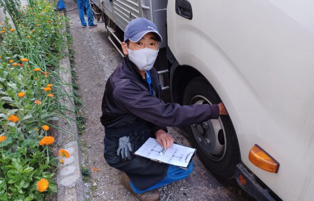 車両点検やってます♪